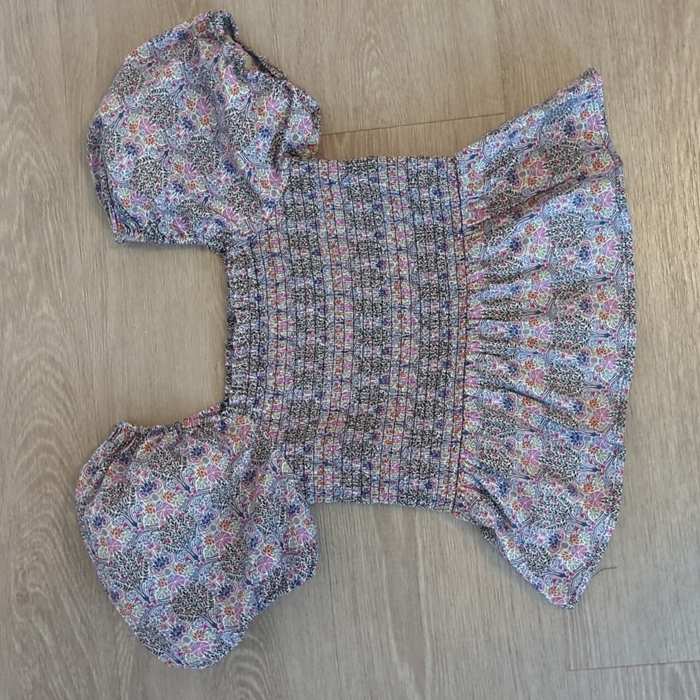 Women's J.Crew X Liberty Smocked Club Nouveau Floral Crop Top Size Medium EUC! - Picture 2 of 6